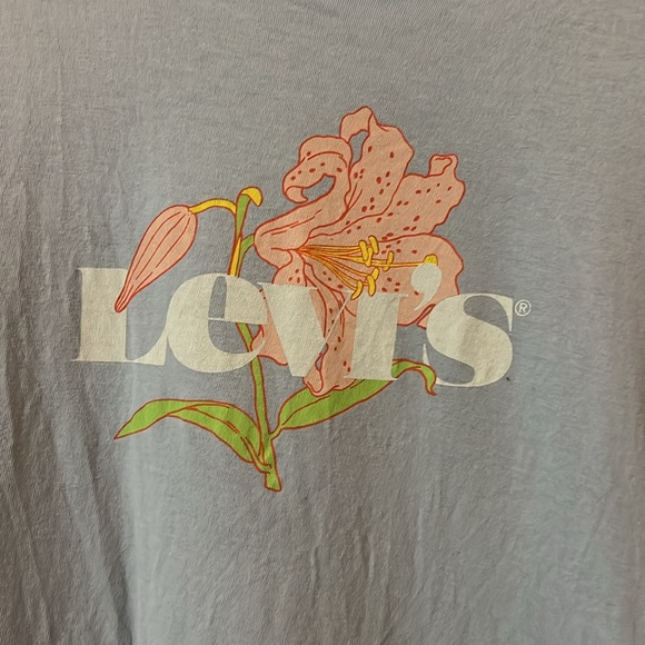 Levi’s Flower Graphic Tee - Picture 2 of 4
